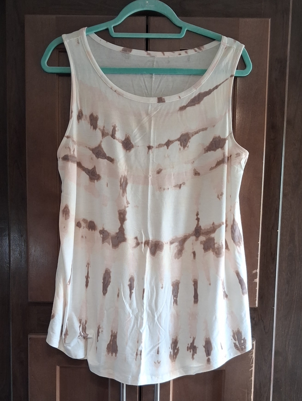 Maurices Women’s Cream Tie-Dye Sleeveless Tank Top